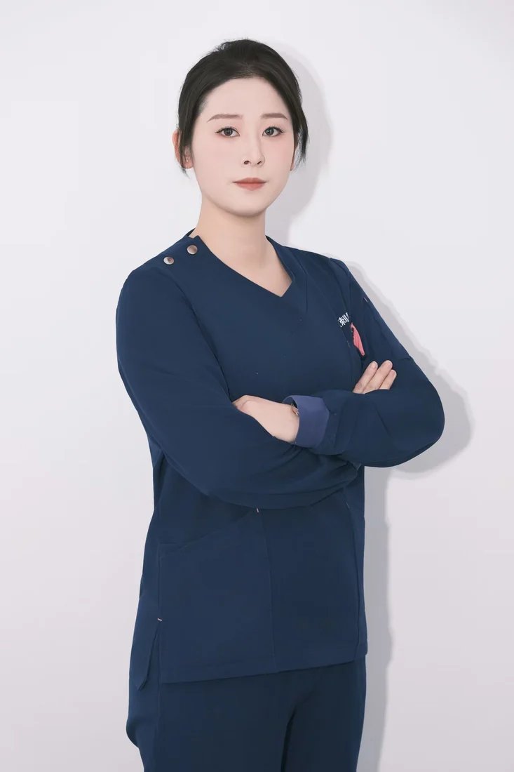 张晓倩综合科医生｜正畸科专家特助形象照